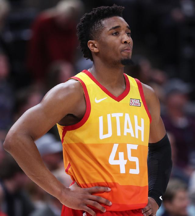 席发布会 席发布会